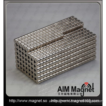 Permanent neodymium magnet for glass holder